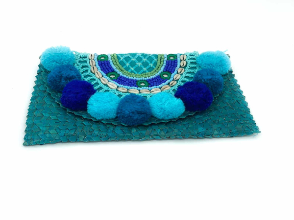 ponponlu clutch mavi çanta